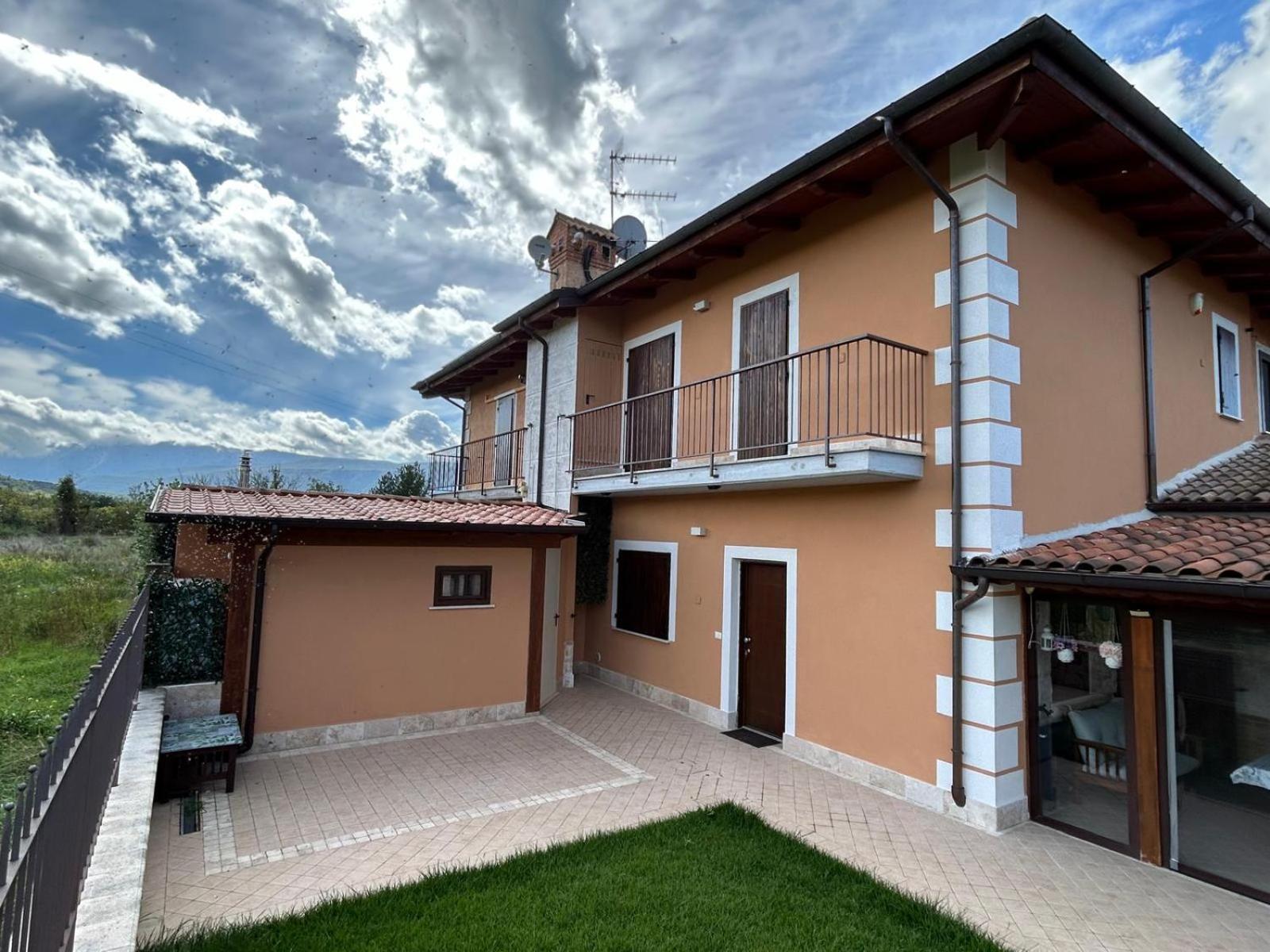 Casa Vacanze Boutique House Casa Mimo San Demetrio ne' Vestini Exterior foto