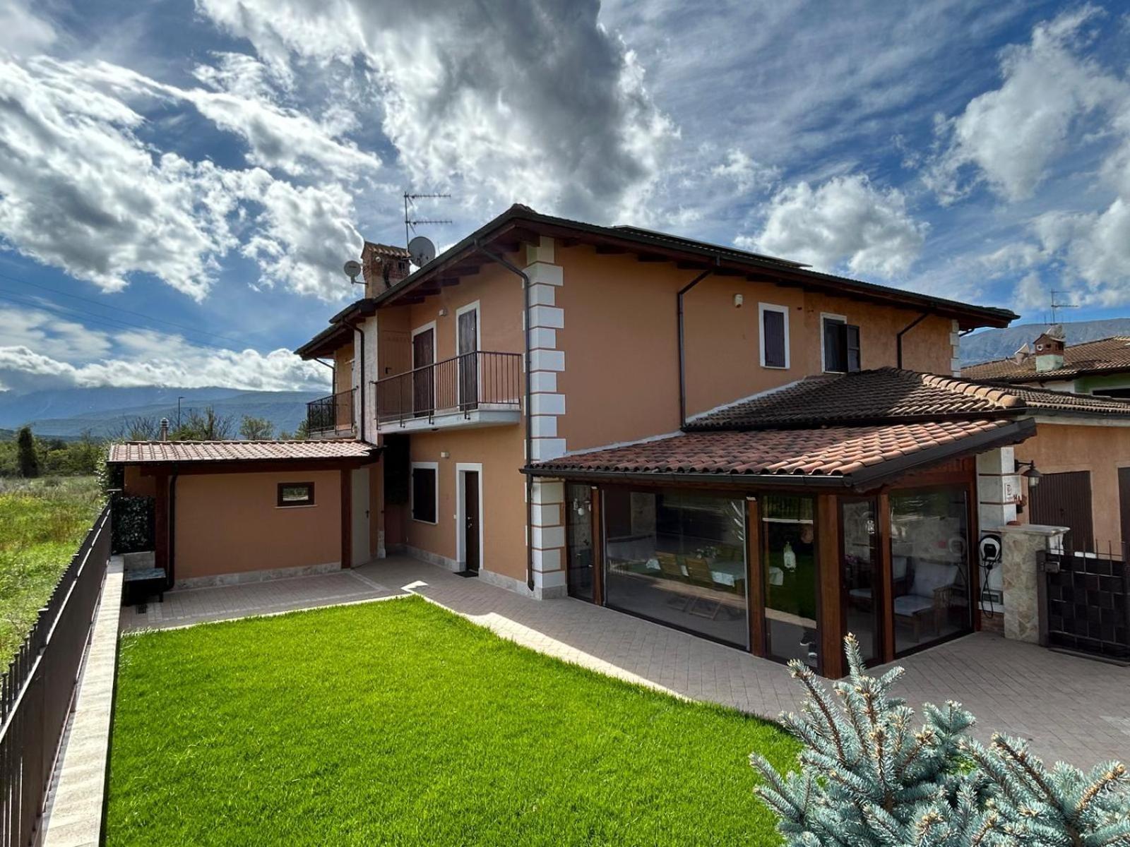 Casa Vacanze Boutique House Casa Mimo San Demetrio ne' Vestini Exterior foto